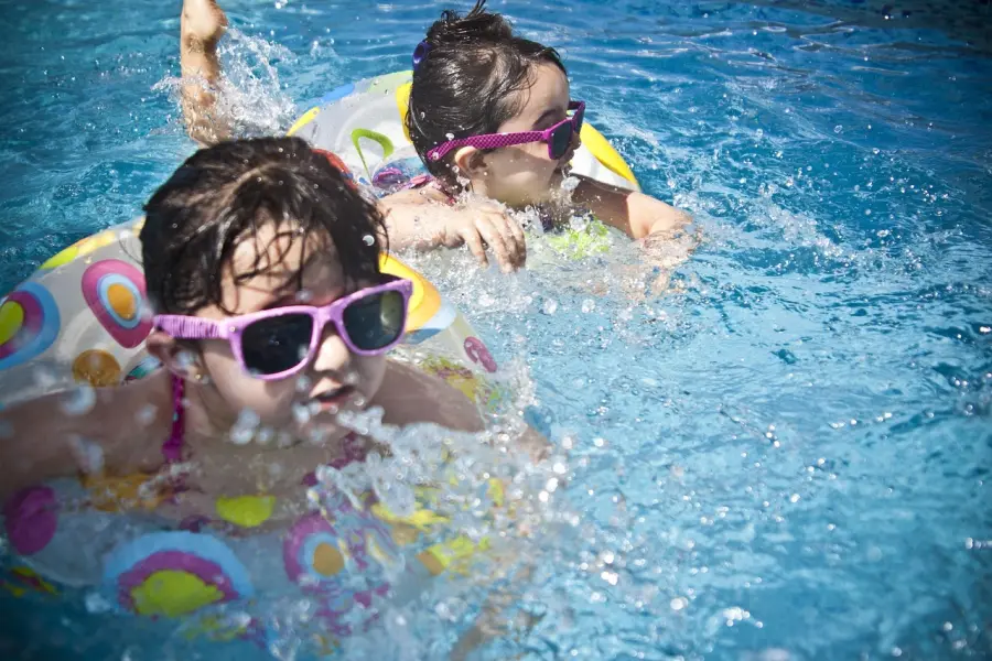 Piscina Gonfiabile - Relax per tutta la Famiglia con le Piscine Gonfiabili